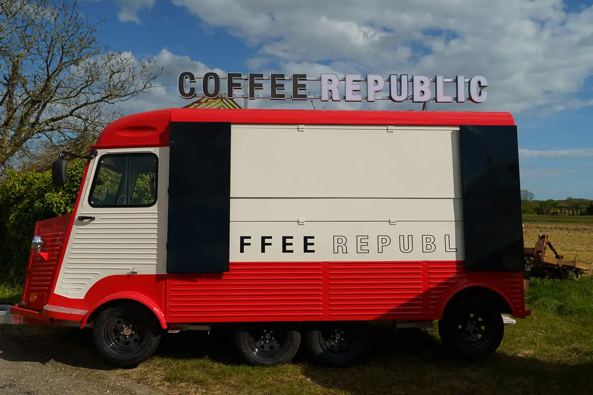 Citroen HY trailer photo 10