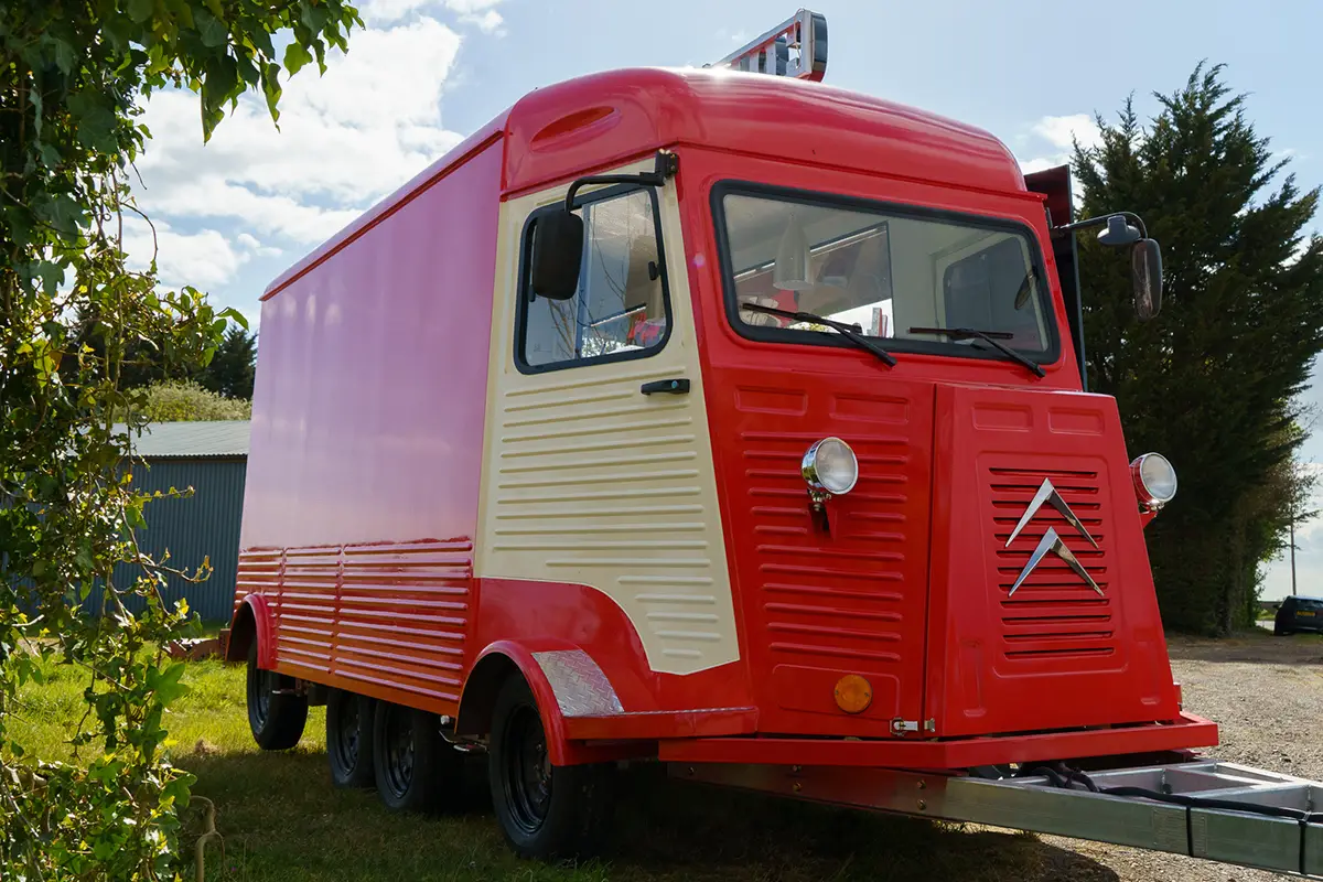 Citroen HY trailer photo 4
