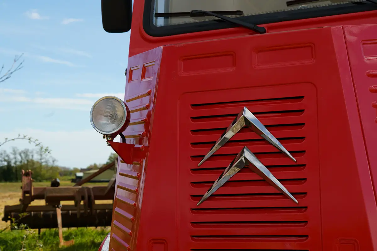 Citroen HY trailer photo 5